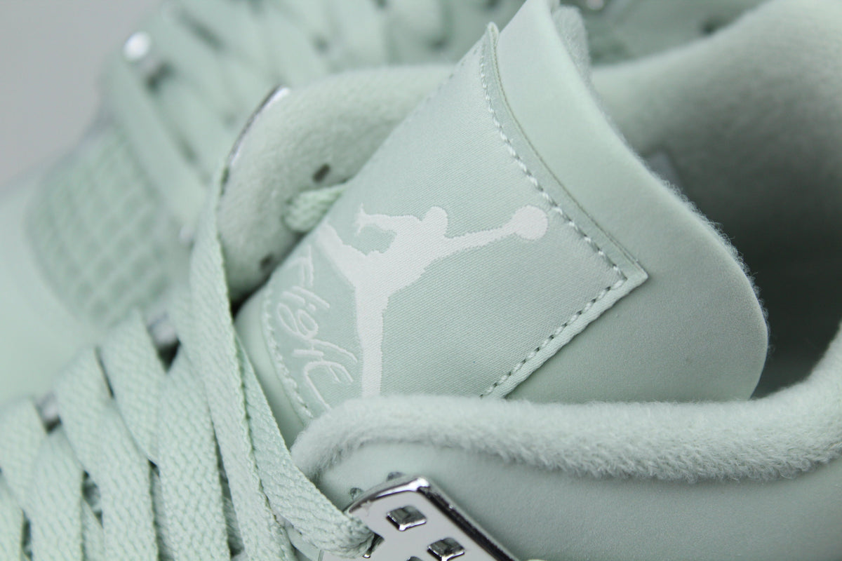 Air Jordan 4 Retro 'Seafoam Sail'