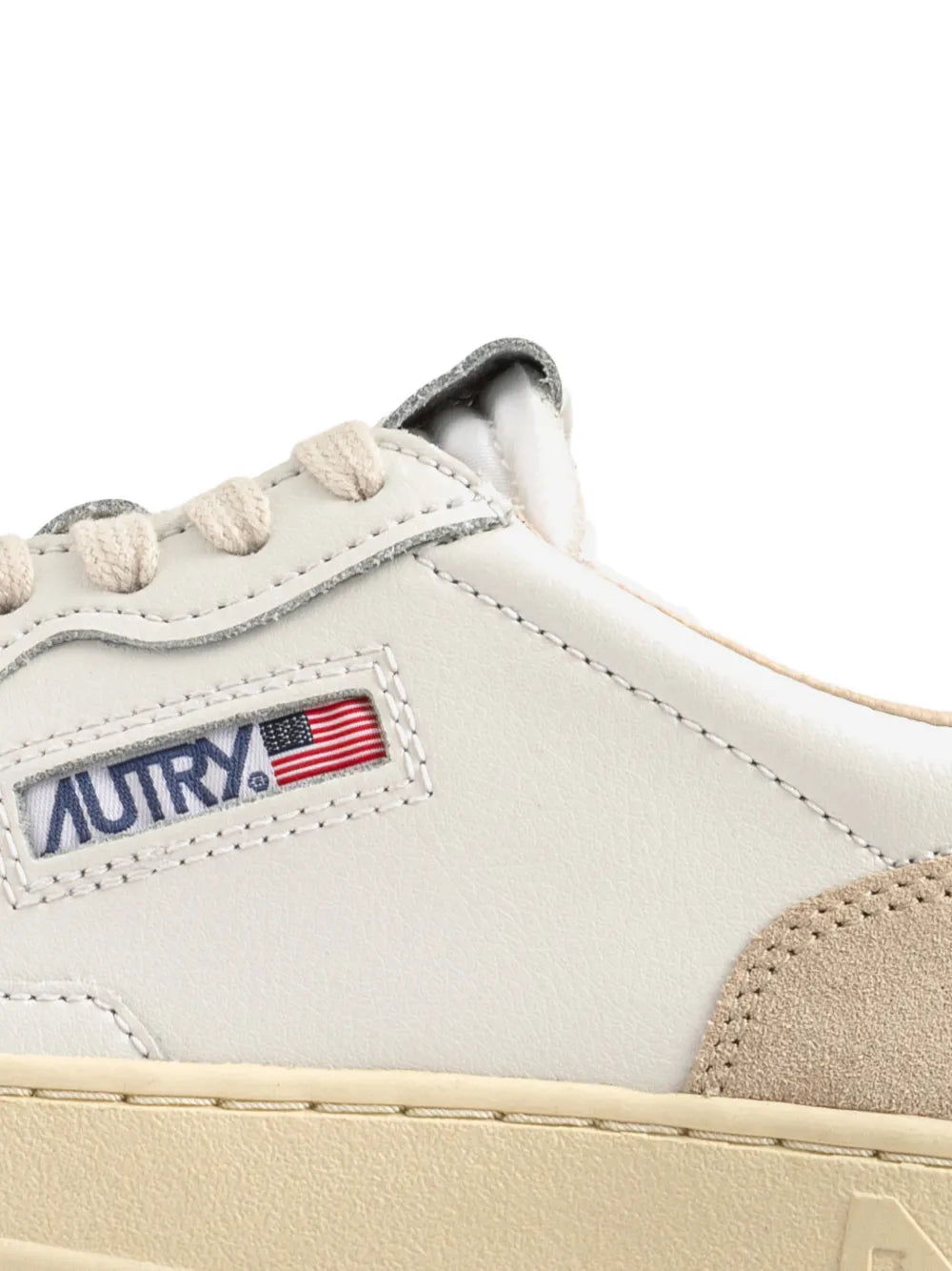 Autry Medalist Low Lace-Up Sneakers