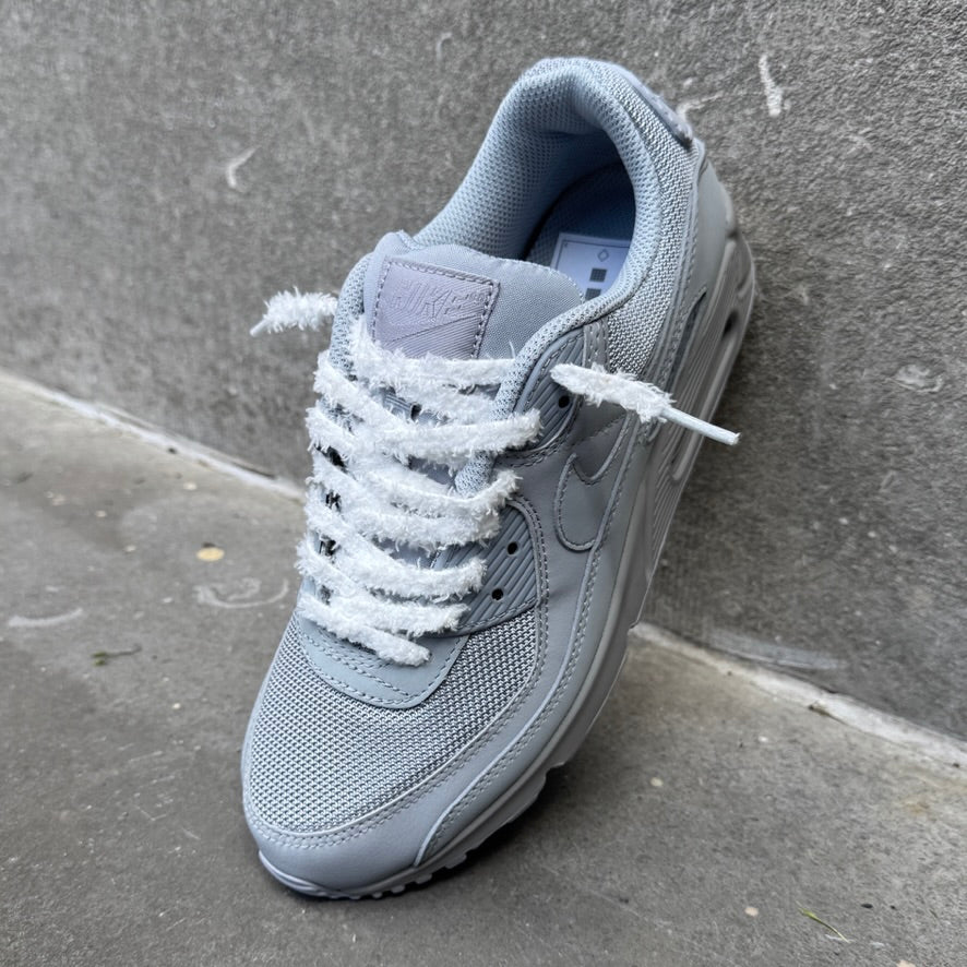 Small Fluffy Laces 'White'