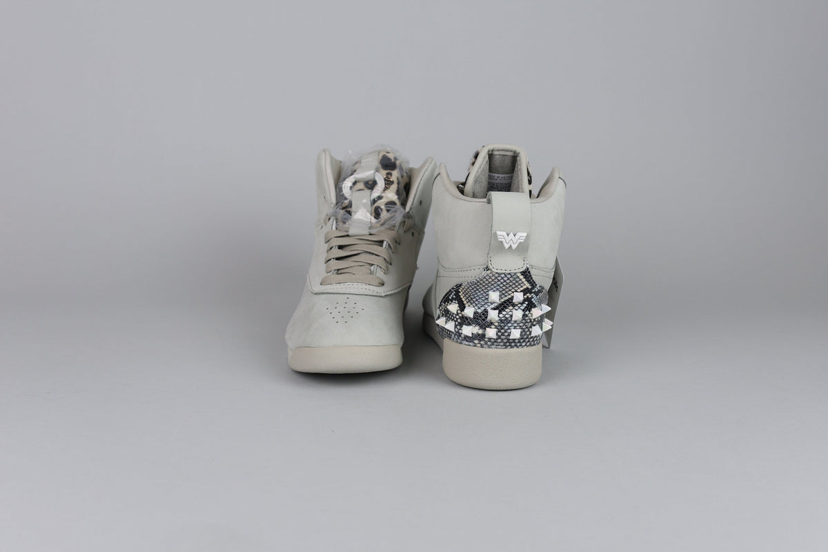 Reebok Freestyle Hi DC Wonder Woman 'Grey' (Womens) - Size 37.5 (ARCHIVE)