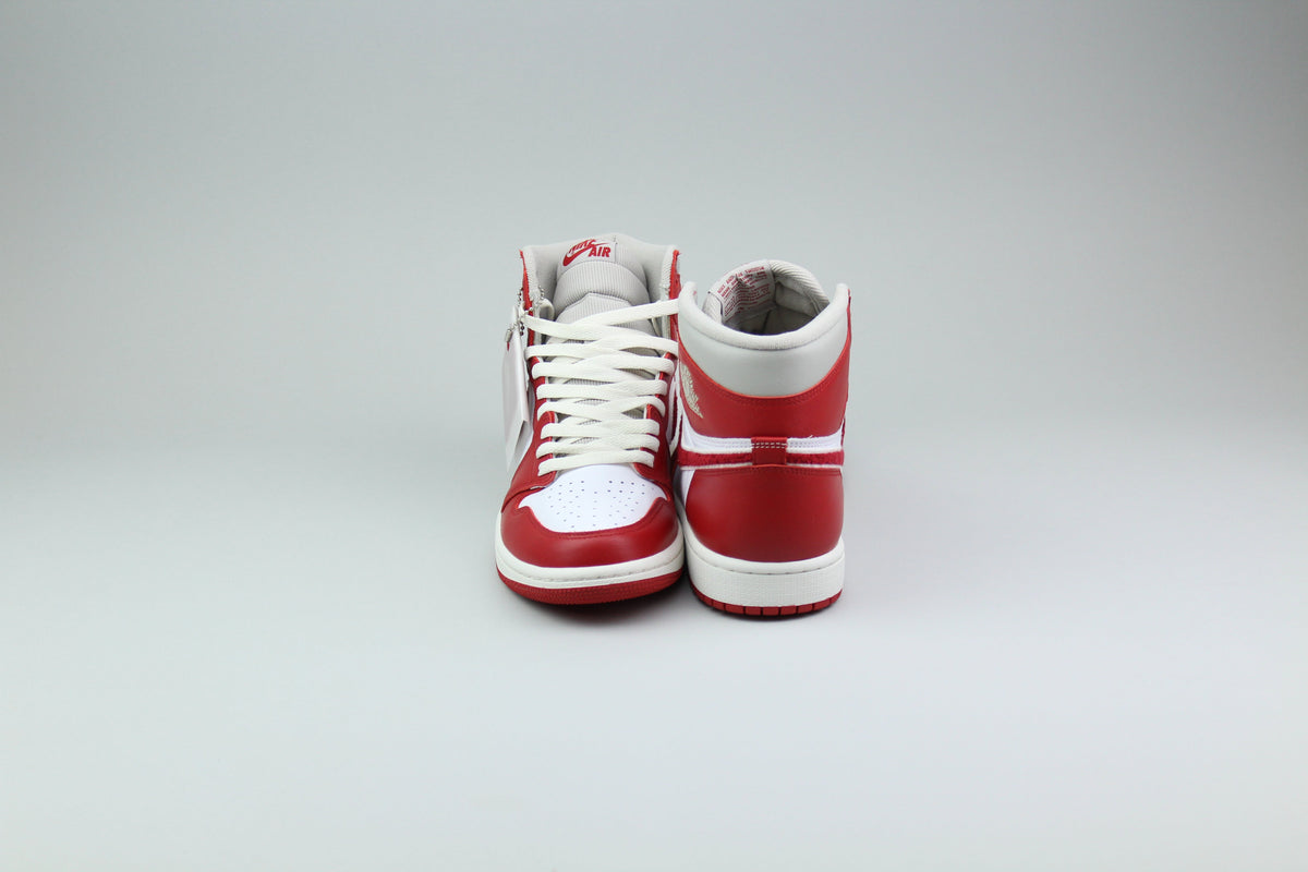 Air Jordan 1 Varsity 'Red Chenille' (Women's) - Size 40.5 (ARCHIVE)