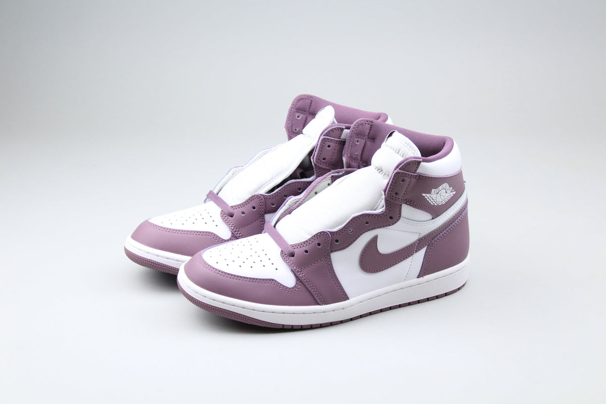 Air Jordan 1 Retro High OG 'Mauve'