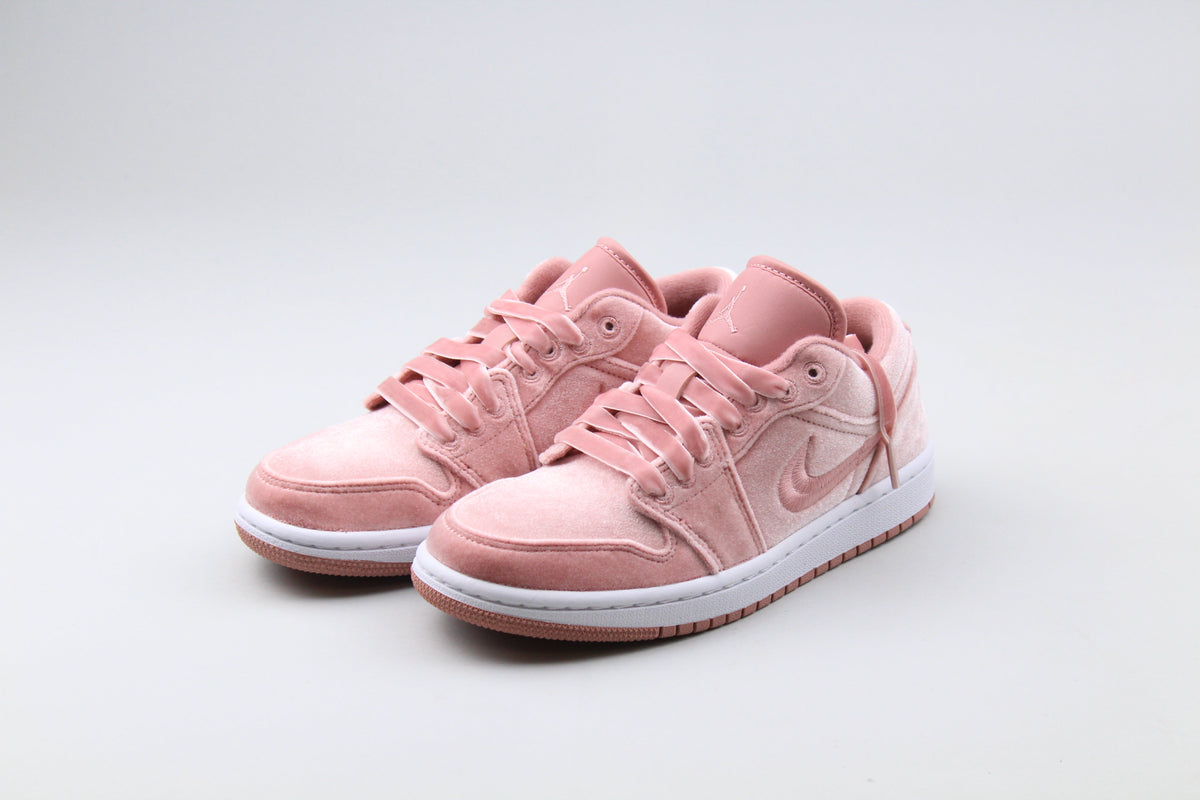 Jordan 1 Low SE 'Pink Velvet'