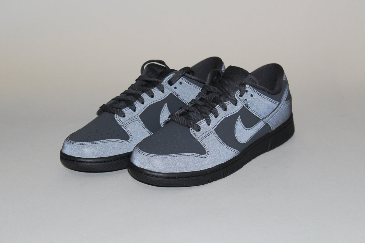 Nike Dunk Low 'Cyber Reflective'