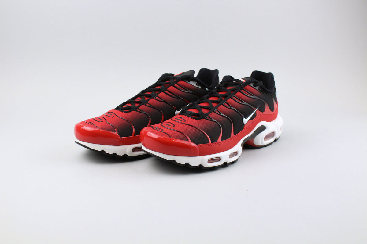 Nike Air Max Plus 'University Red'