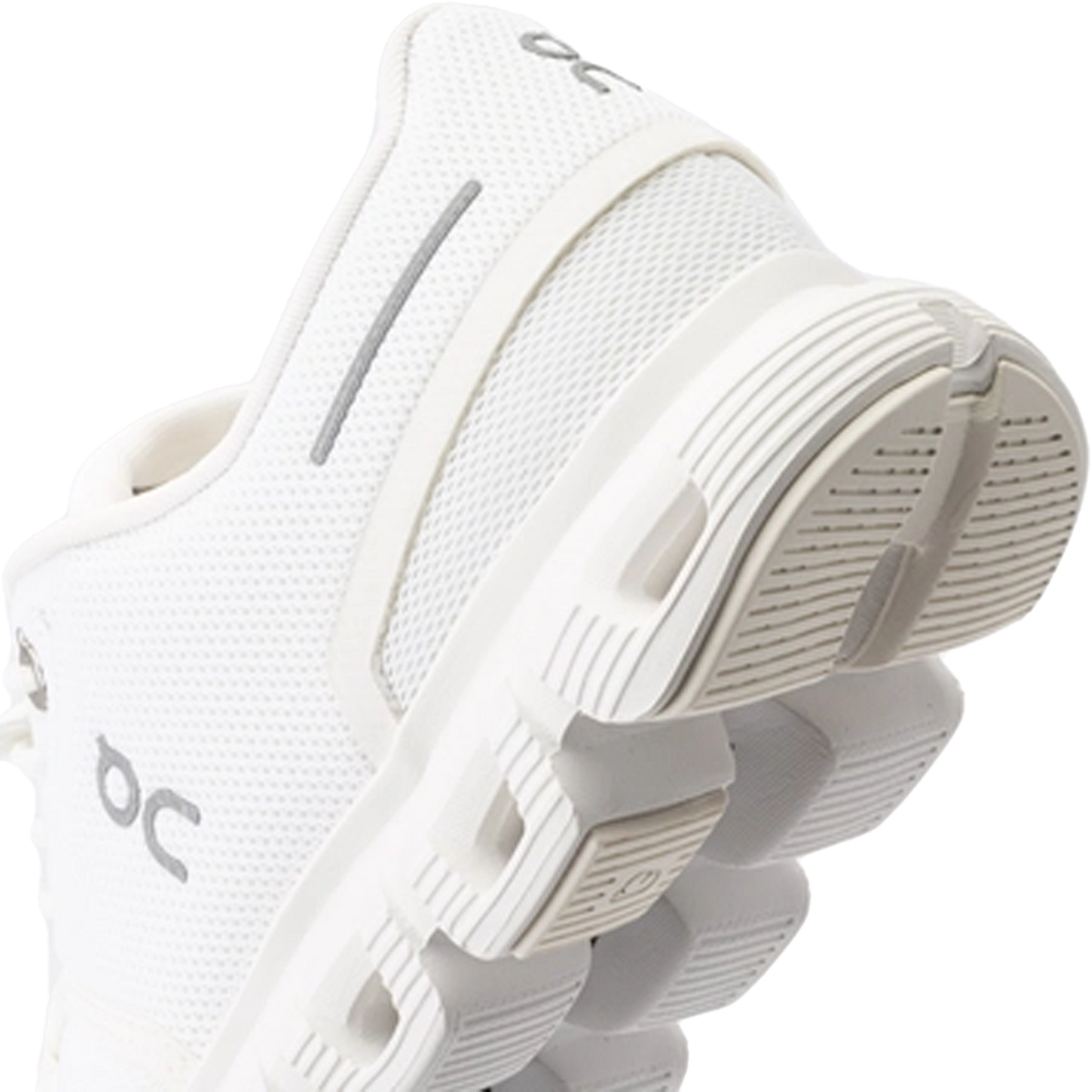On Running Cloud 6 'White' (W)