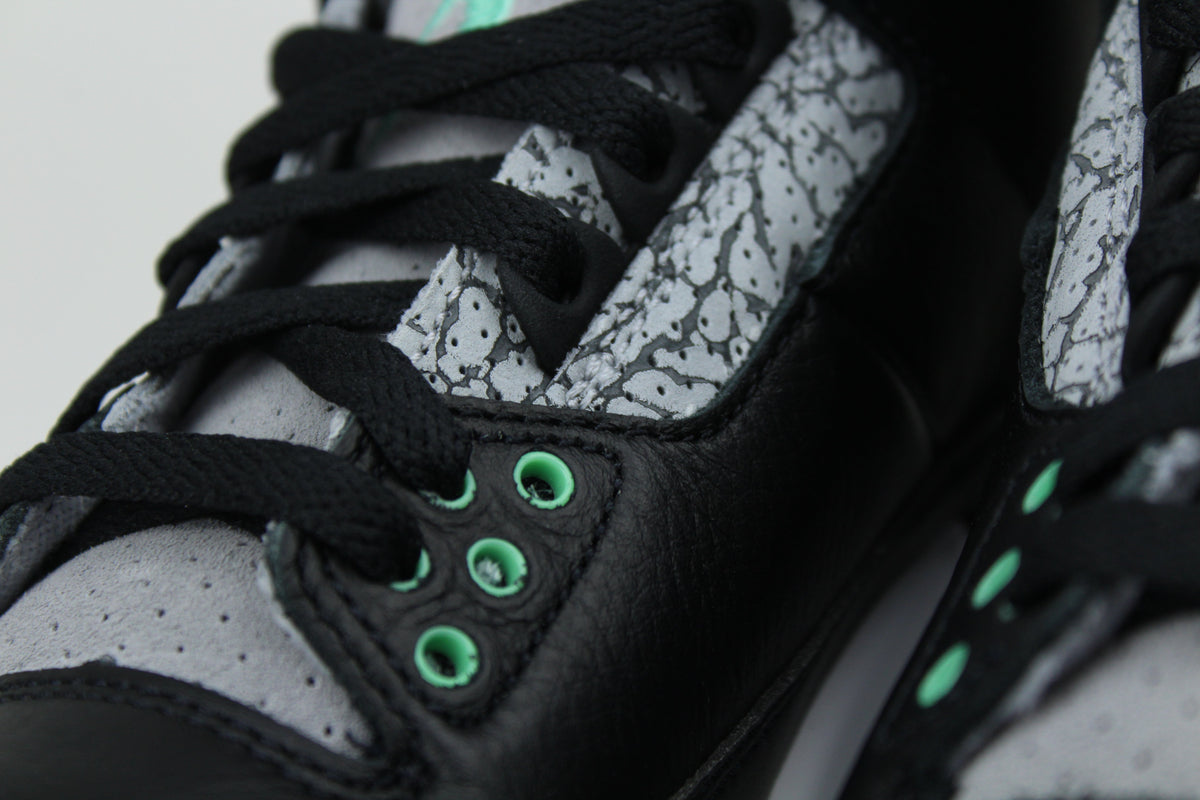 Air Jordan 3 'Green Glow'