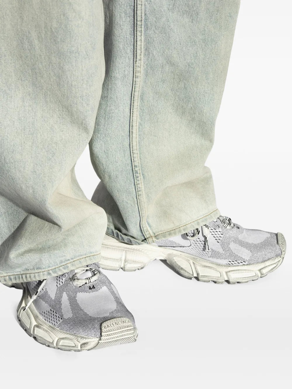 Balenciaga W3Xua Sneakers