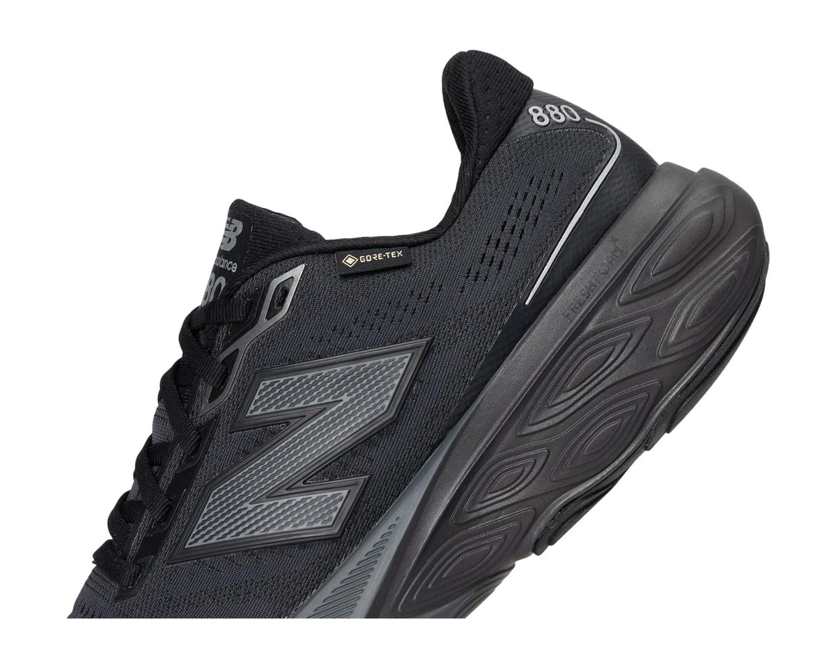 Men's New Balance Fresh Foam X 880 v15 GORE-TEX® Black/Castlerock/Silver Metallic