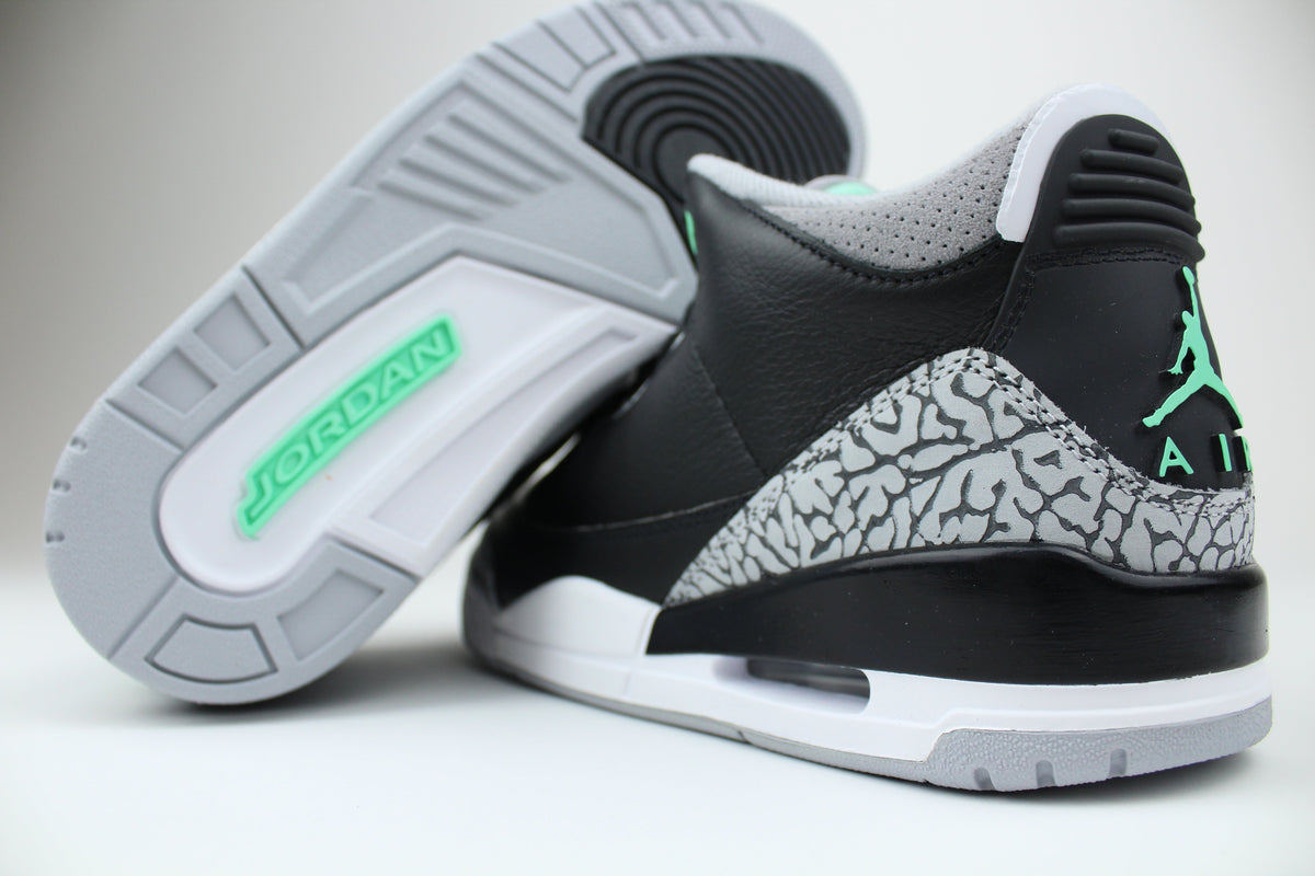 Air Jordan 3 'Green Glow'