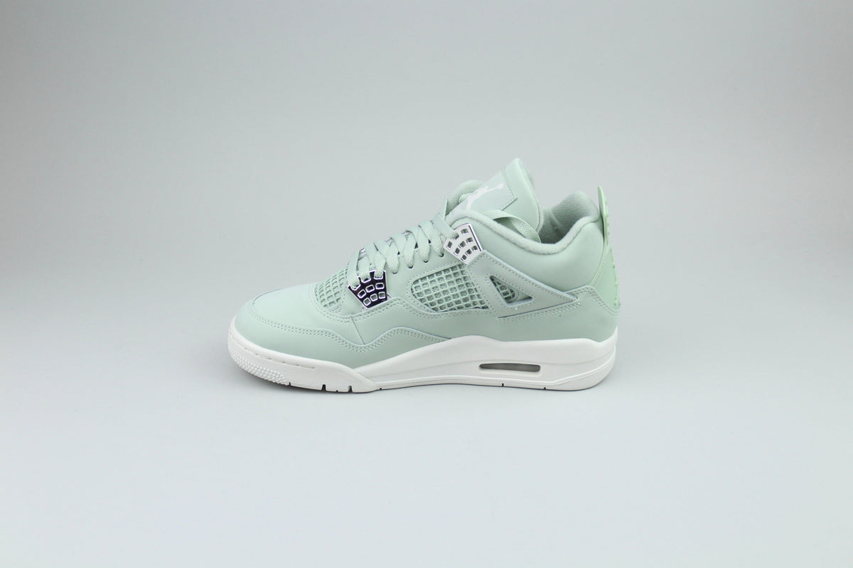 Air Jordan 4 Retro 'Seafoam Sail'