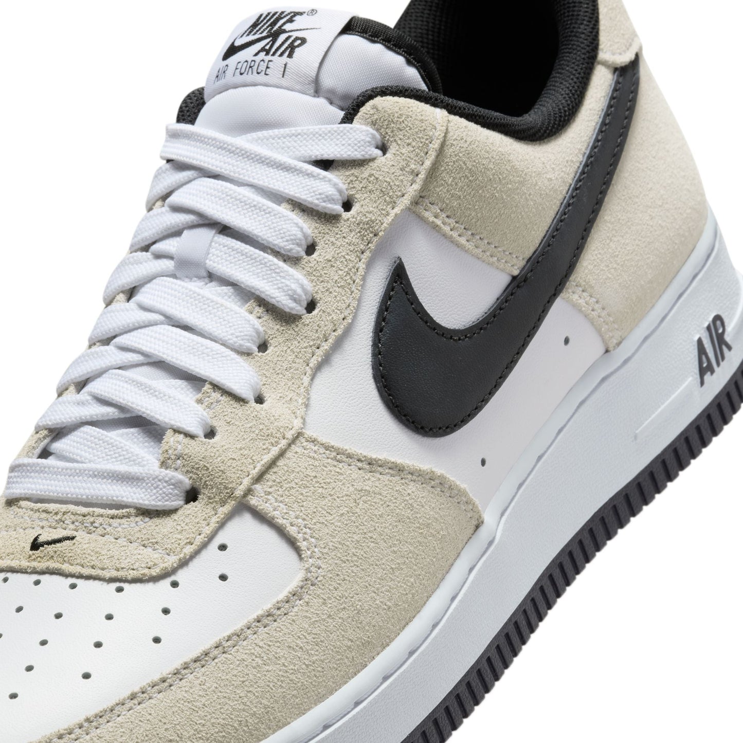 Air Force 1 '07 LV8 'White Black'