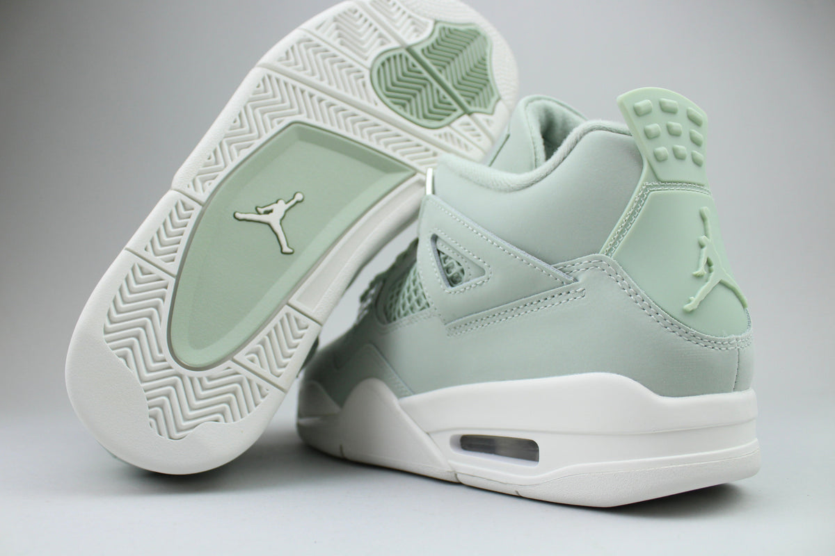 Air Jordan 4 Retro 'Seafoam Sail'