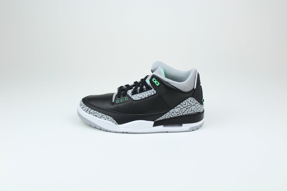 Air Jordan 3 'Green Glow'