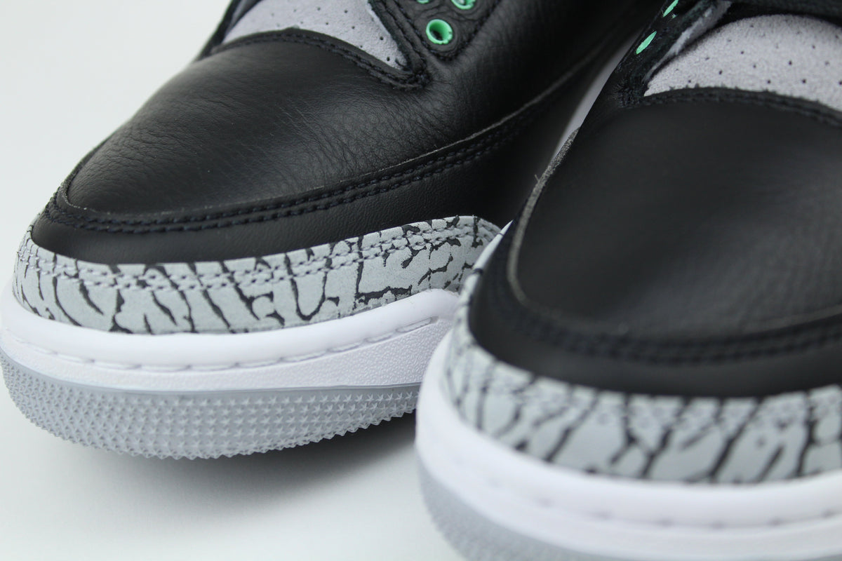Air Jordan 3 'Green Glow'