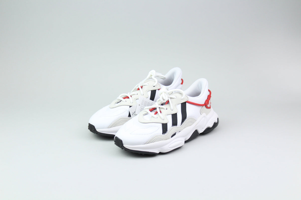 Adidas OZWEEGO Valentine's Day - Size 36 (ARCHIVE)