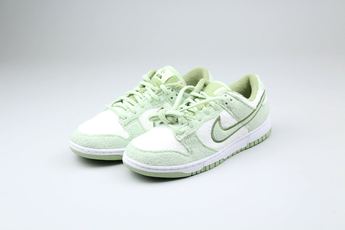 Nike Dunk Low SE Fleece Pack 'Honeydew'