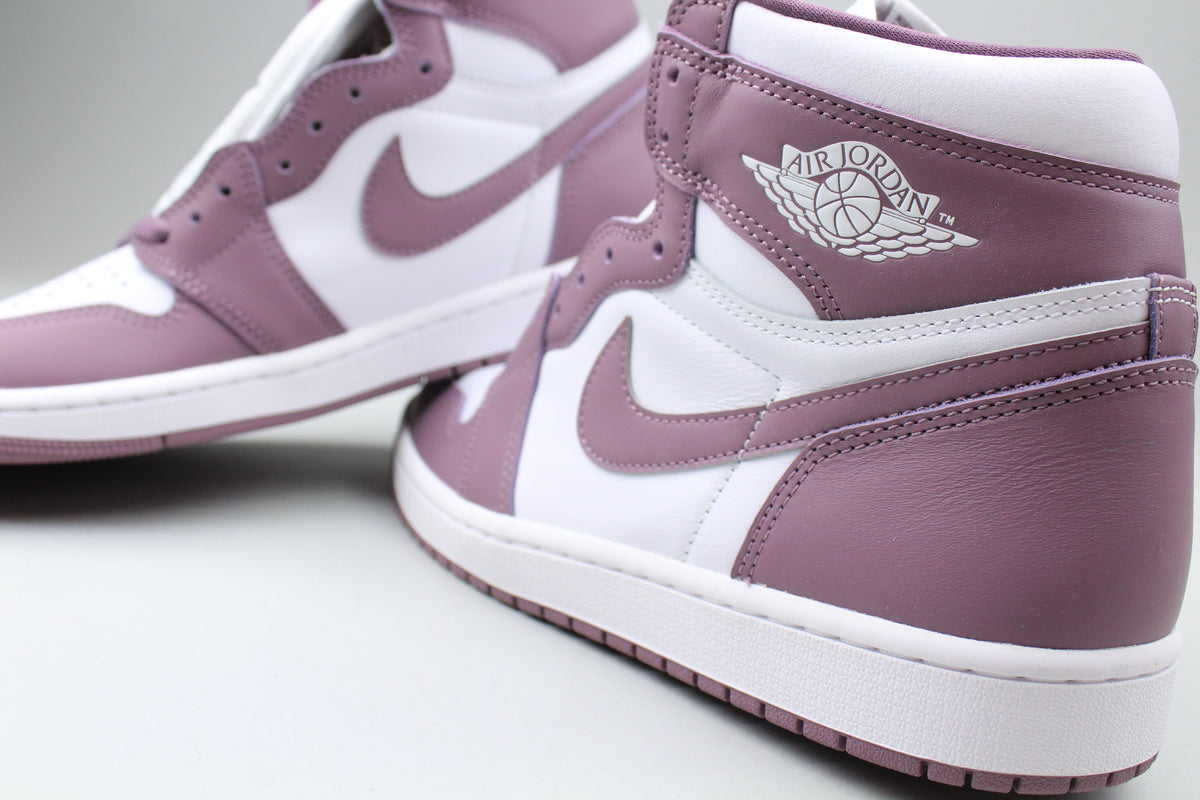Air Jordan 1 Retro High OG 'Mauve'
