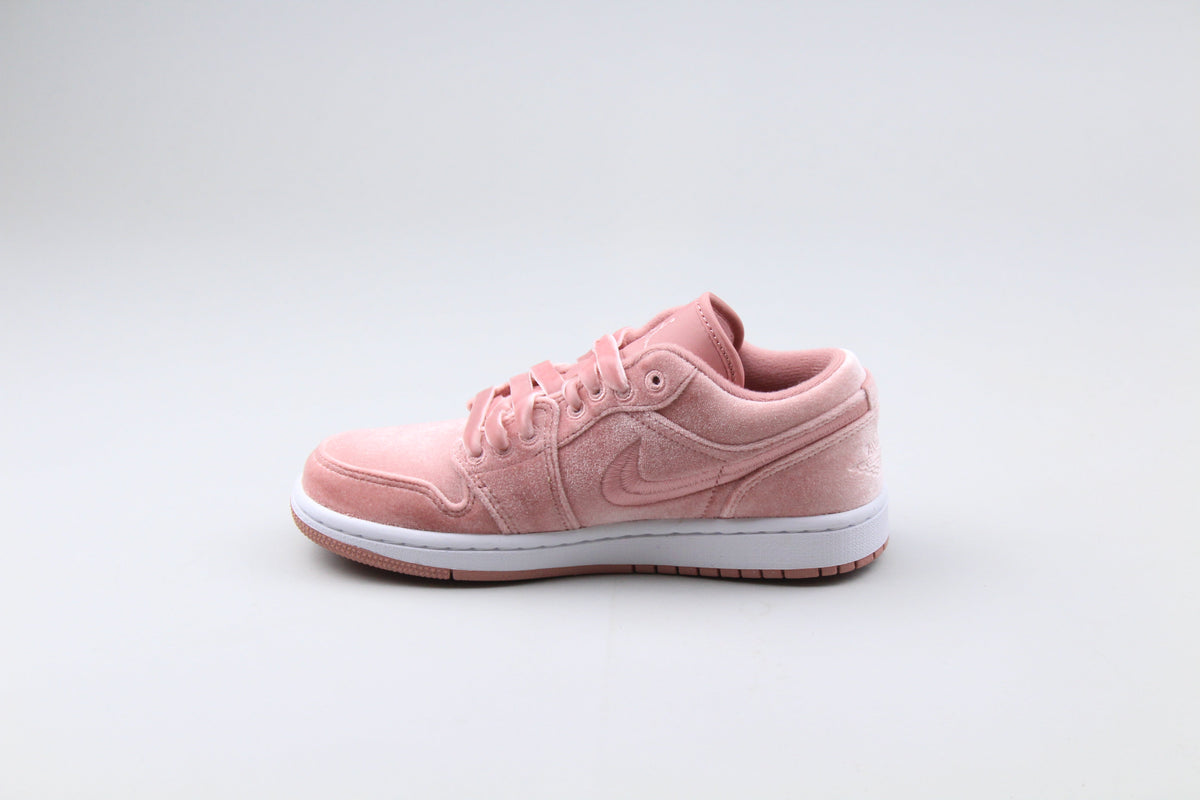 Jordan 1 Low SE 'Pink Velvet'