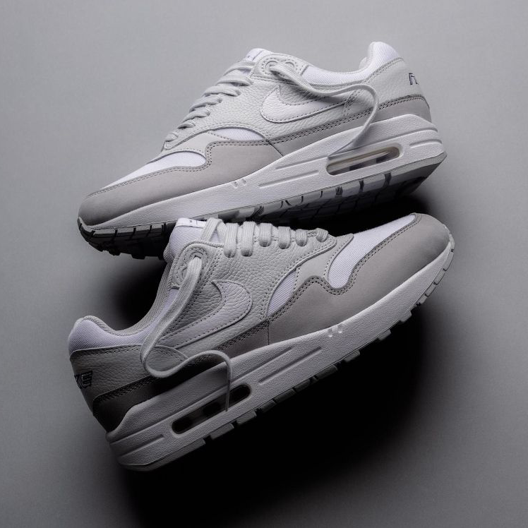 Nike Air Max 1 '87 'Photon Dust Wolf Grey'